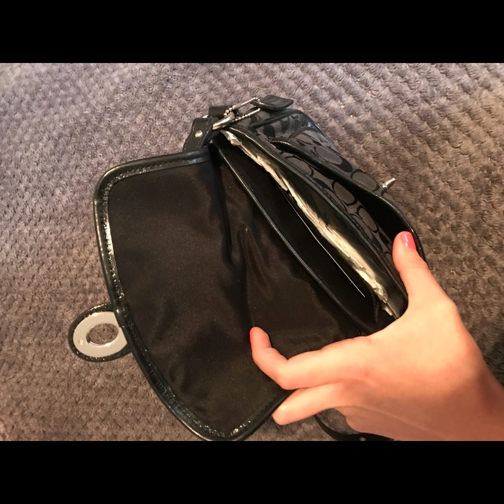 Authentic Coach bag - Picture 2 of 2